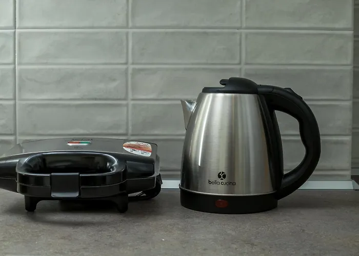 Eden's Azalea Luxury 公寓 *