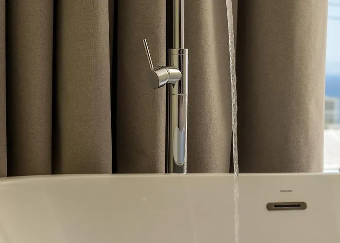 Eden's Azalea Luxury * Rhodes City